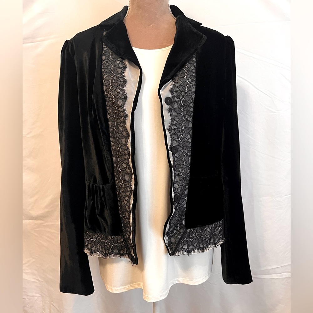 Rare Tahari Velvet Lace Trim Jacket
